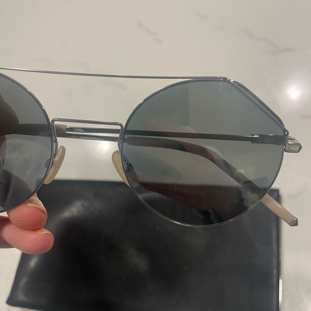 Fendi Eyeliner Silver Grey Sunglasses 🕶️ - Picture 5 of 7